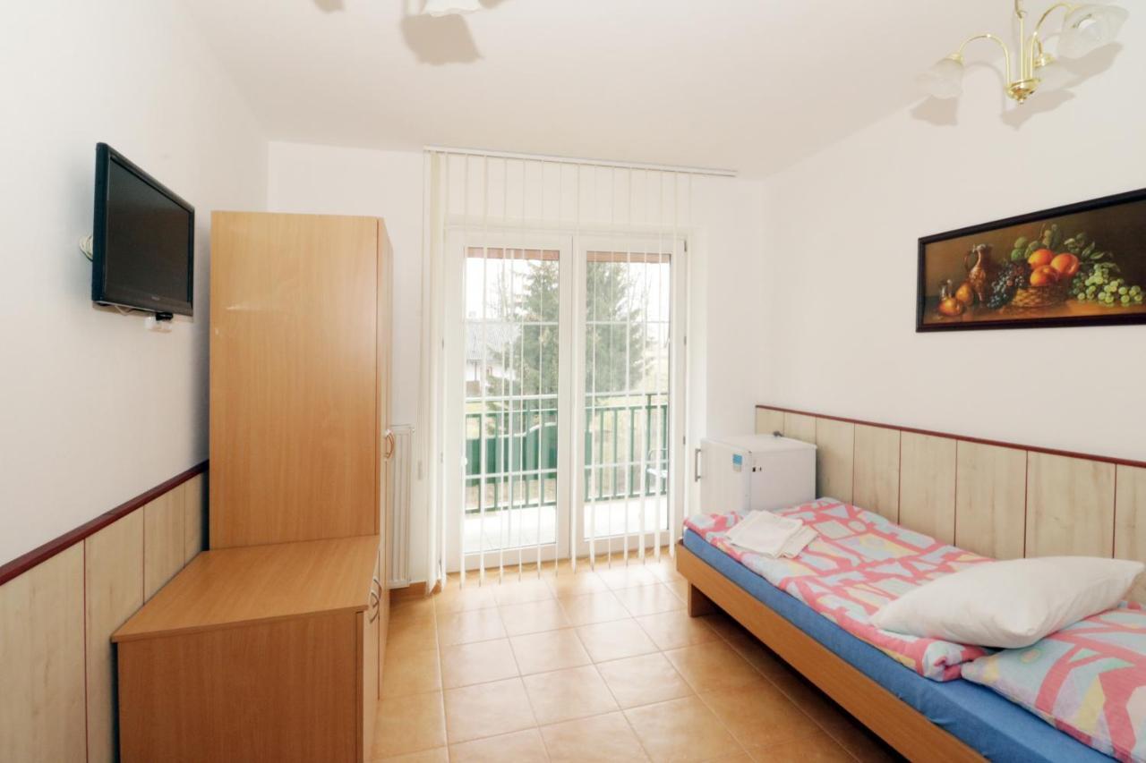 Penzion Hurka Hotel Dolni Libchavy Exterior foto