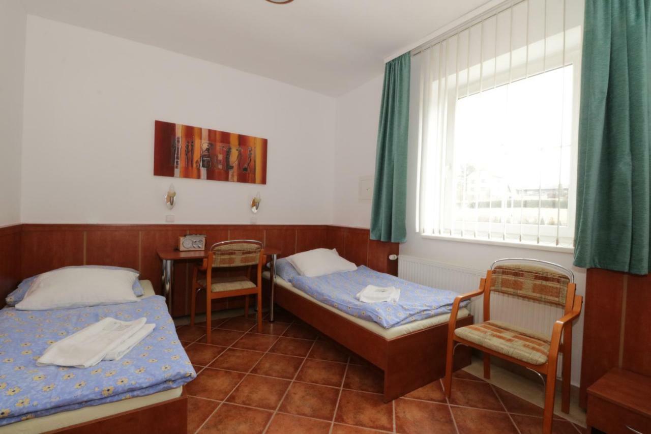 Penzion Hurka Hotel Dolni Libchavy Exterior foto