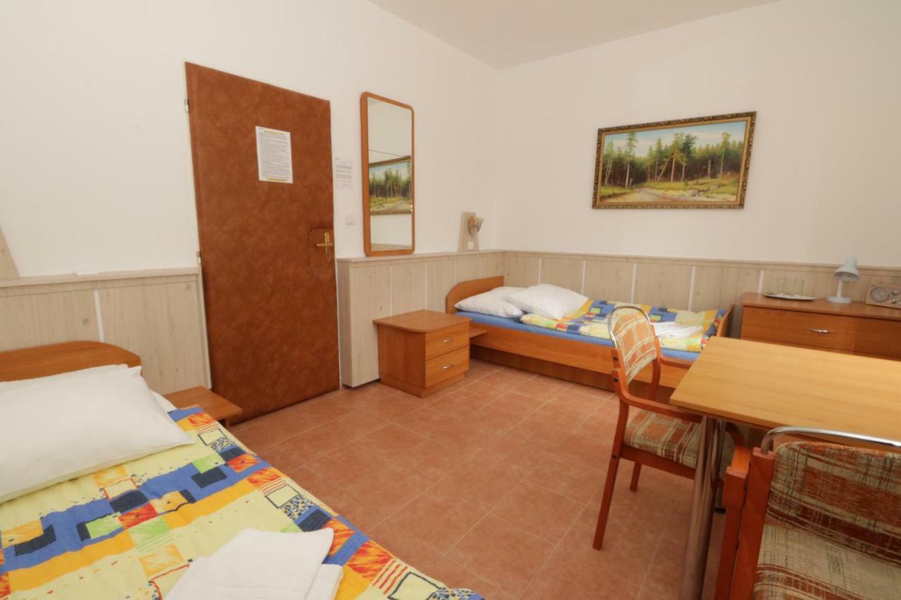 Penzion Hurka Hotel Dolni Libchavy Exterior foto